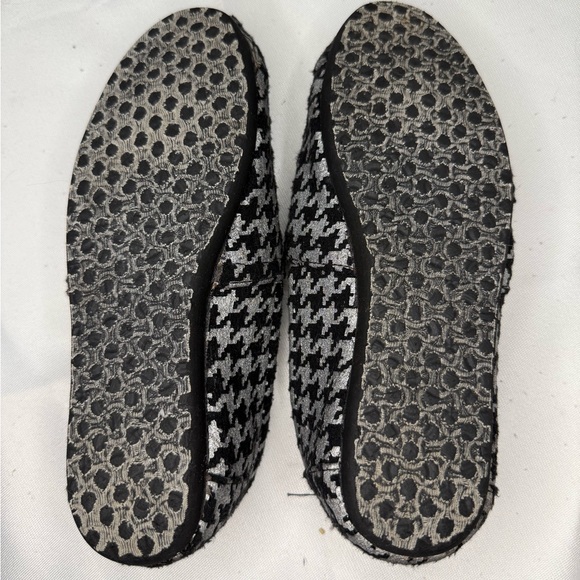 TOMS women’s Houndstooth Slip-On Shoes - Black and Silver - Picture 6 of 6